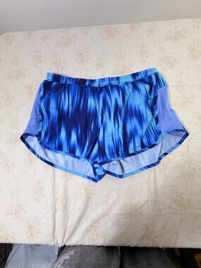 Old Navy Active Womens Running Shorts Medium Blue Abstract Print Athletic